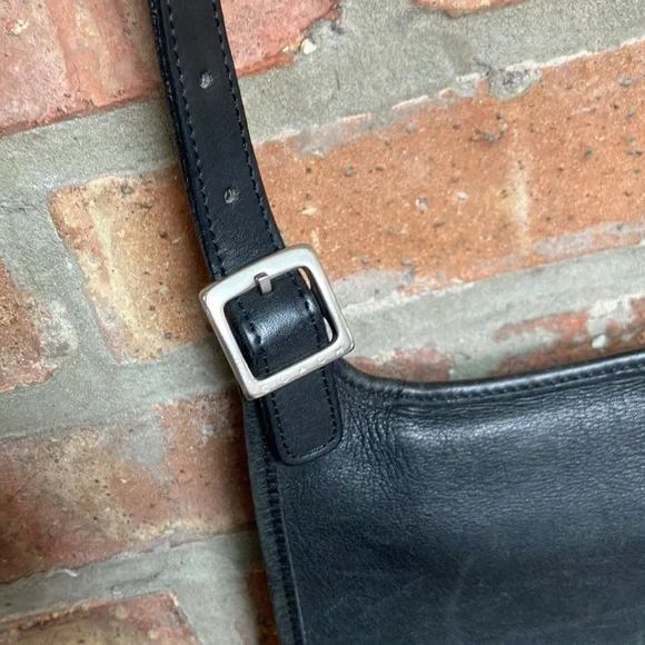 Coach - Picture 16 of 17